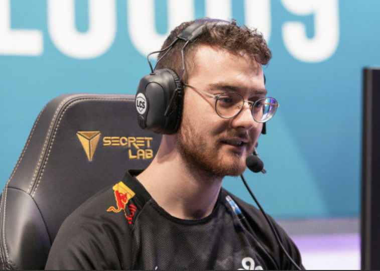 Astralis鏖战TSM,Uzi一己之力扛起全队 Astralis鏖战TSM,Uzi一己之力扛起全队