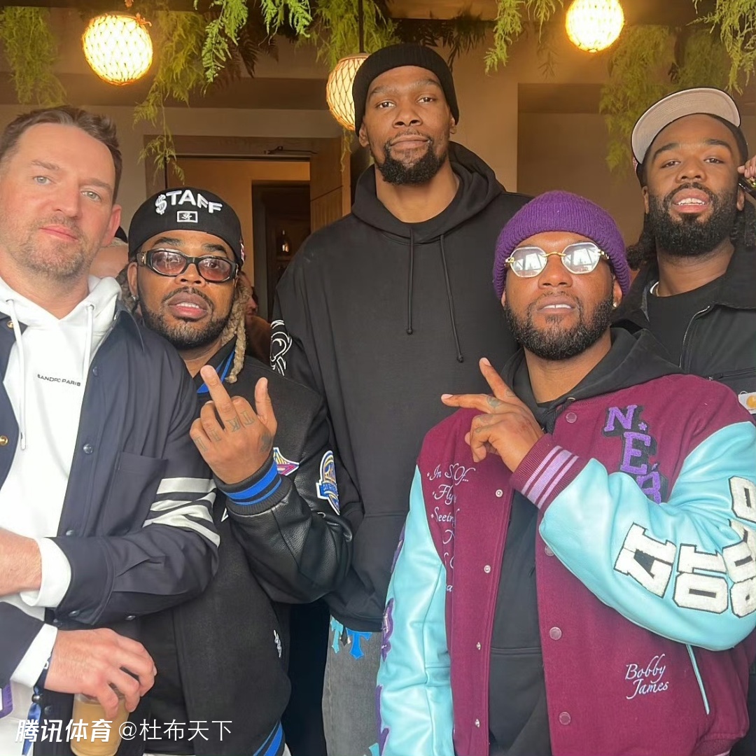 NBA明星球员在全明星周末表现抢眼的简单介绍