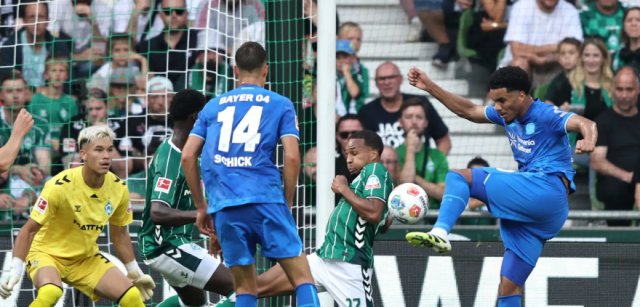 云达不来梅球员全力以赴,逆转比分夺得胜利的简单介绍 云达不来梅球员全力以赴,逆转比分夺得胜利的简单介绍