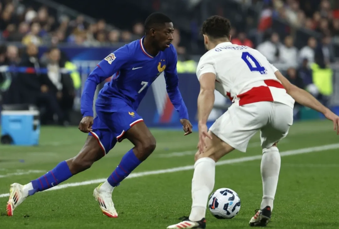 包含平民队在欧国联附加赛中取得胜利的词条