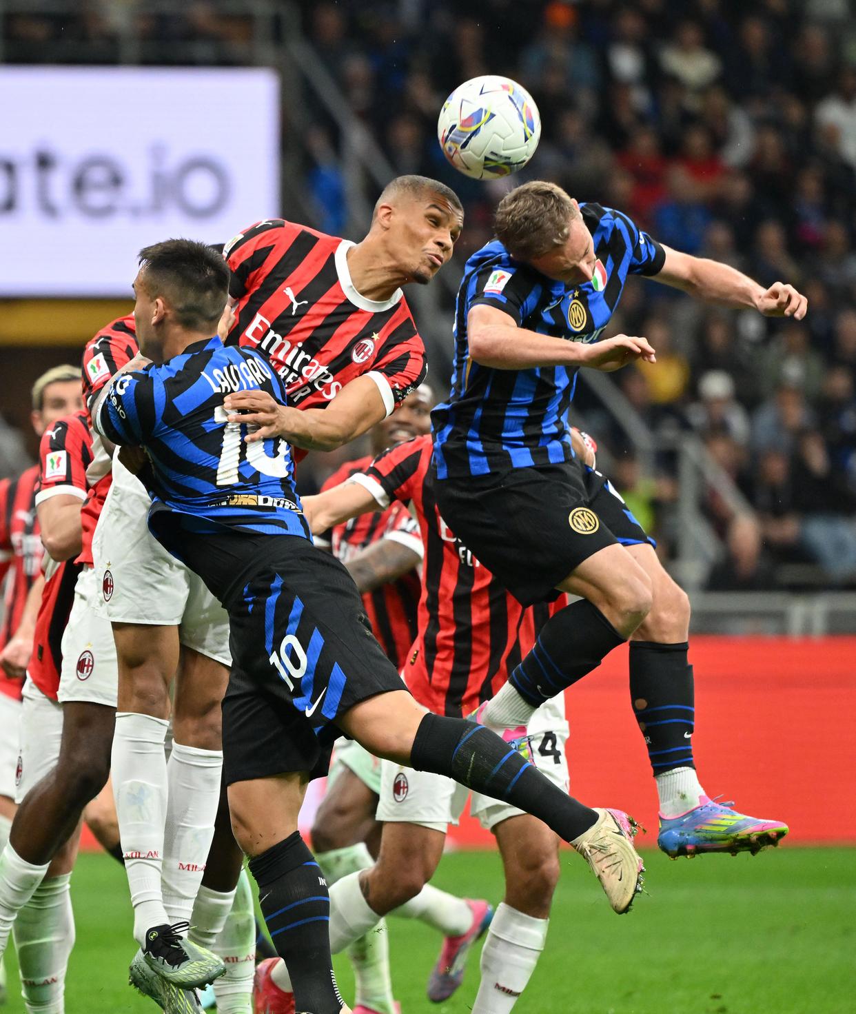 关于意大利杯决赛：AC米兰队击败尤文图斯队夺冠的信息