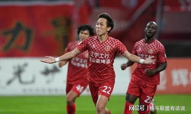 阿雅克肯杰逆袭平局，保级位置暂无隐忧