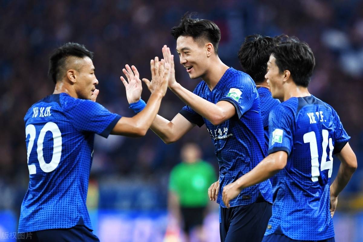 包含上海申花进入全队训练备战下一场比赛的词条 包含上海申花进入全队训练备战下一场比赛的词条