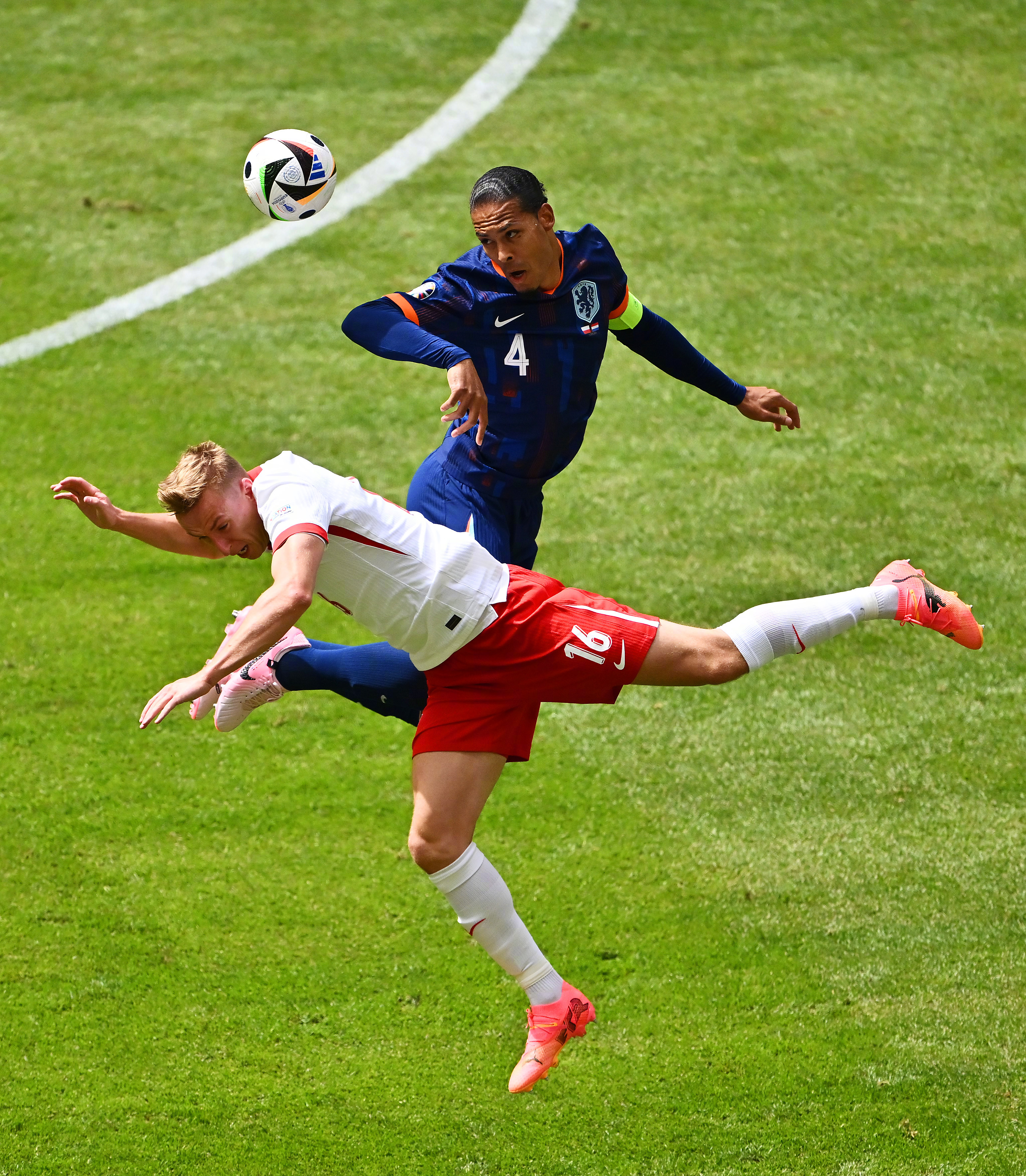 欧预赛：波兰挑战挪威全力以赴的简单介绍