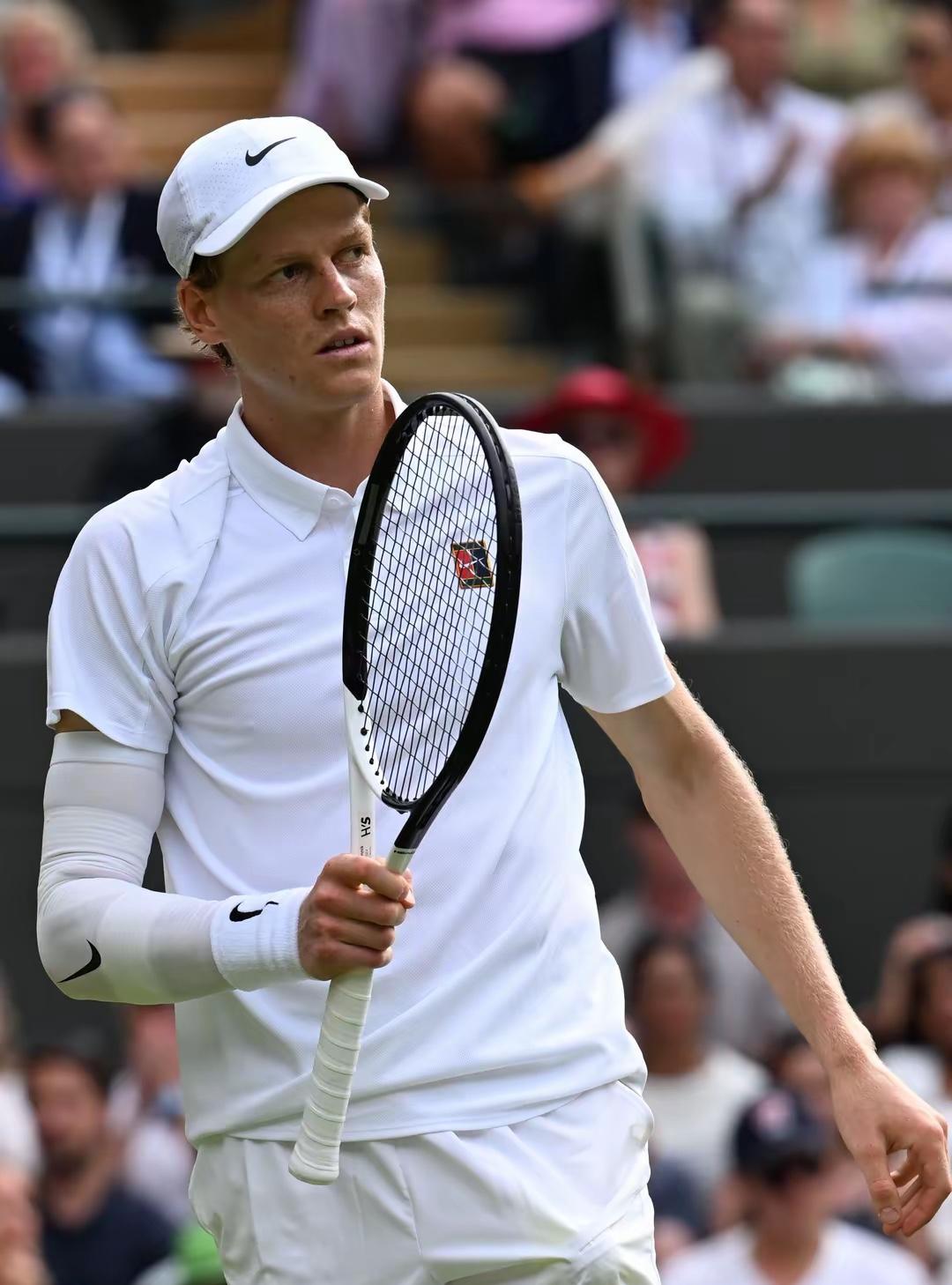 包含年终总决赛完胜拉沃尔杯,德约科维奇带队取胜的词条 包含年终总决赛完胜拉沃尔杯,德约科维奇带队取胜的词条