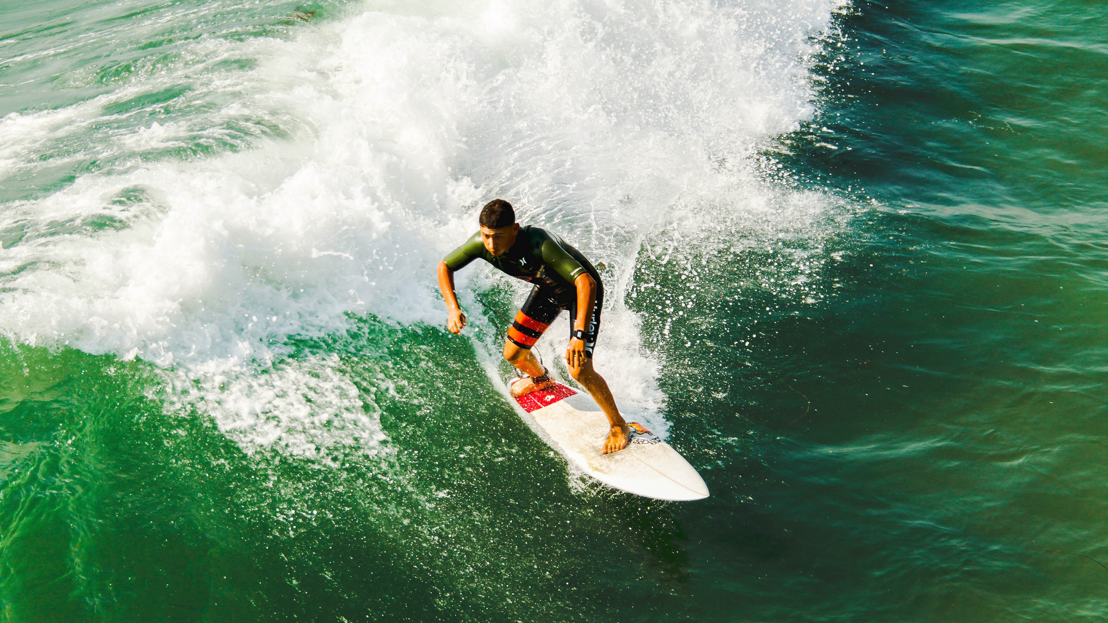 雷霆收割公牛，切特在英超争冠接管比赛