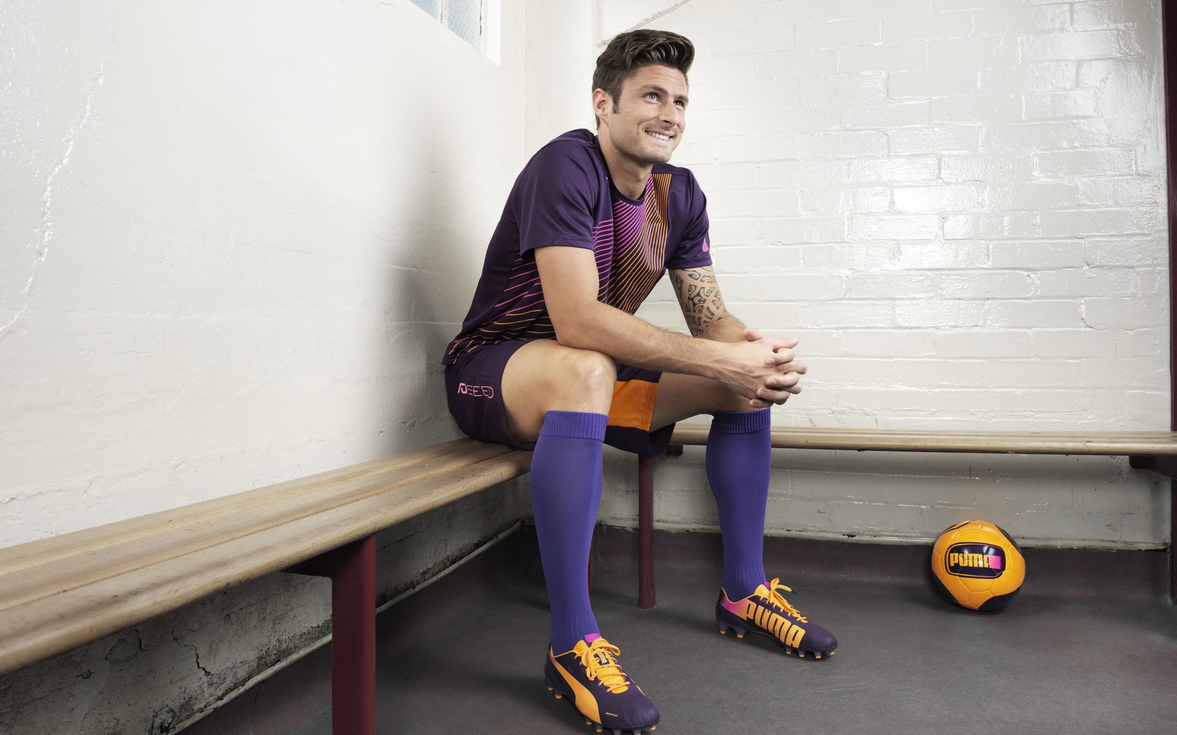 利拉德关键三分如灰熊利爪，强行终结76人连胜势头