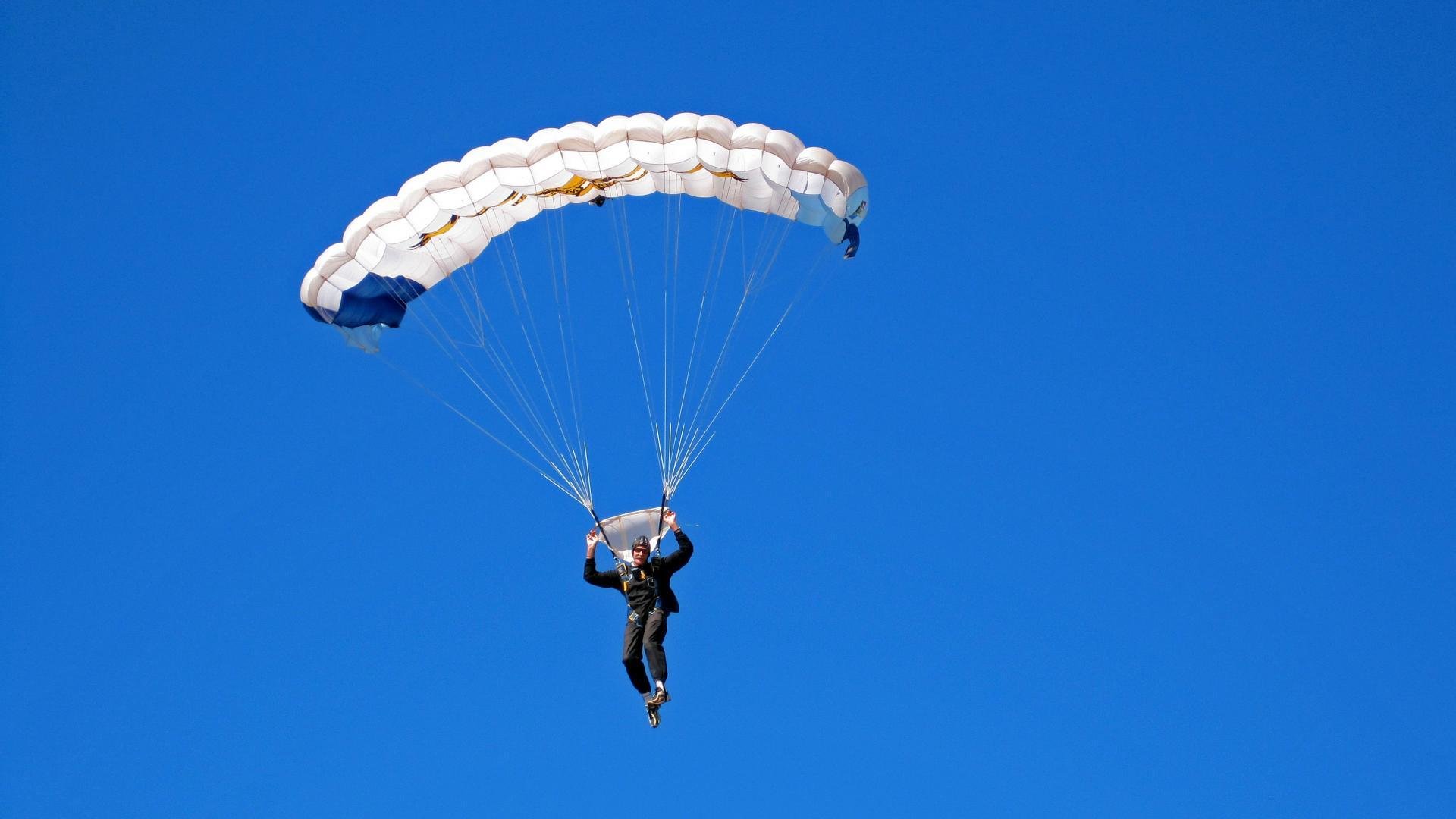 双城记，深圳铁血击溃山西，拉文欧冠决赛上演王者接管